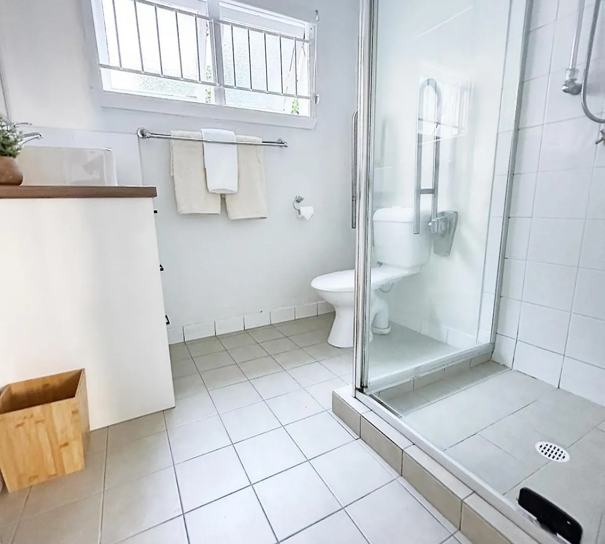 La Pague - Near Cbd - Parking - 2 Bedroom Retreat Brisbane Apartment